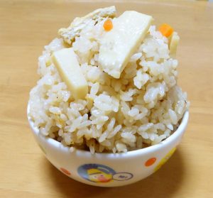 筍ご飯のてんこ盛りを忠実に再現