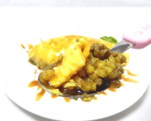 ゆきひら謹製カレーリゾットオムライス箸上げ