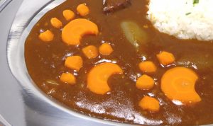 晴風カレーのニンジンで作ったネコの足跡